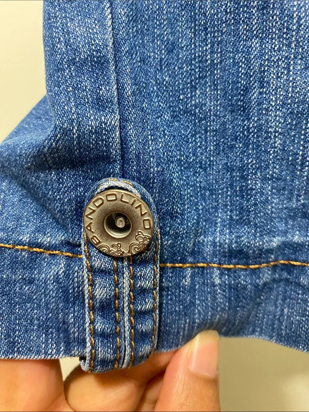 Bandolino Midwash Blue Denim Shorts